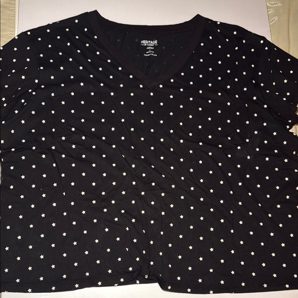 Torrid Black Star Print Short Sleeve Tee